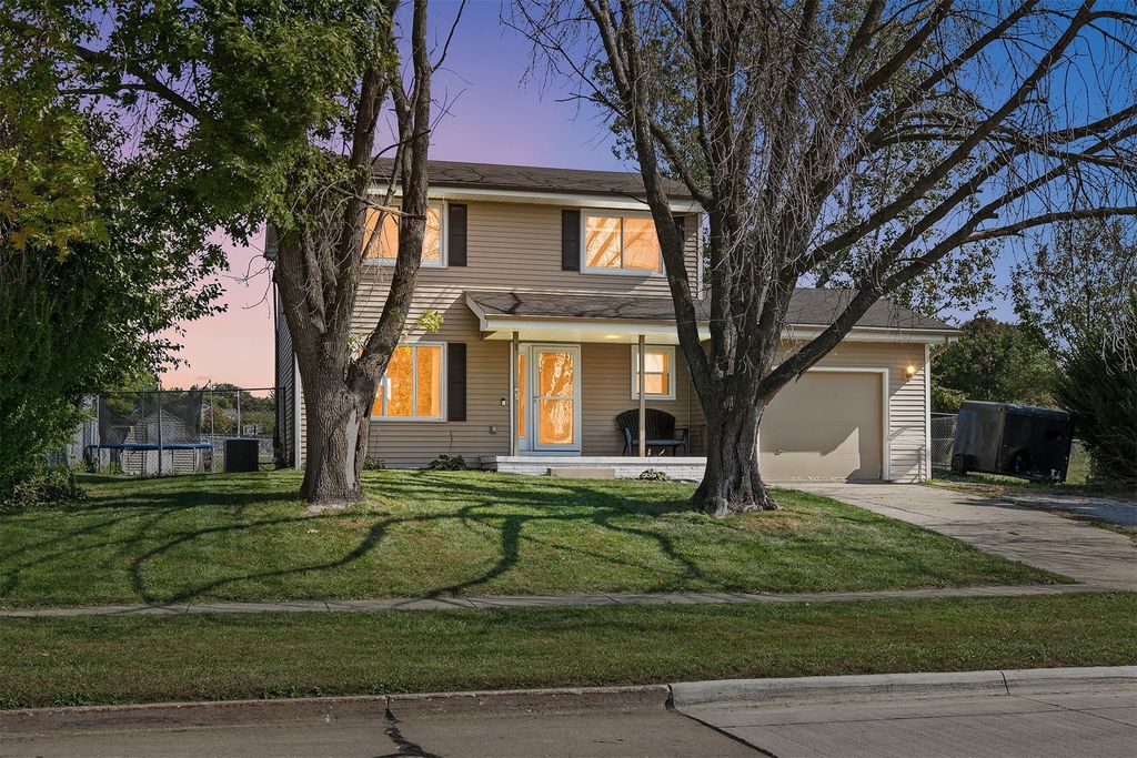 215 19th Avenue SW, Altoona, IA 50009