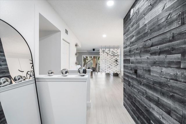 2452 Centergate Drive 203, Miramar, FL 33025