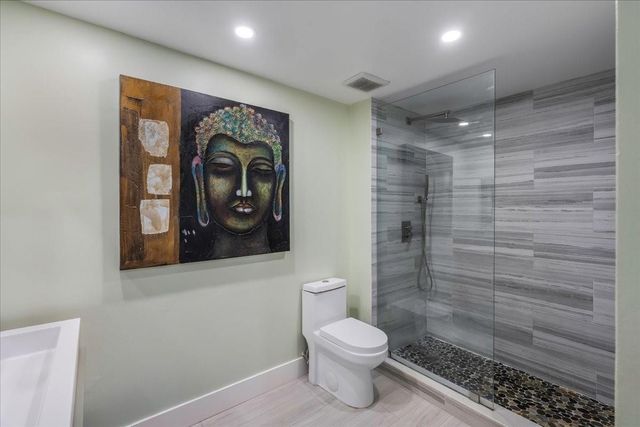 2452 Centergate Drive 203, Miramar, FL 33025