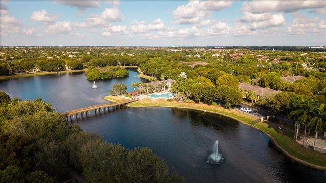 2452 Centergate Drive 203, Miramar, FL 33025