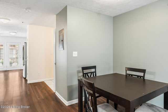 1144 Neon Way, Louisville, KY 40204