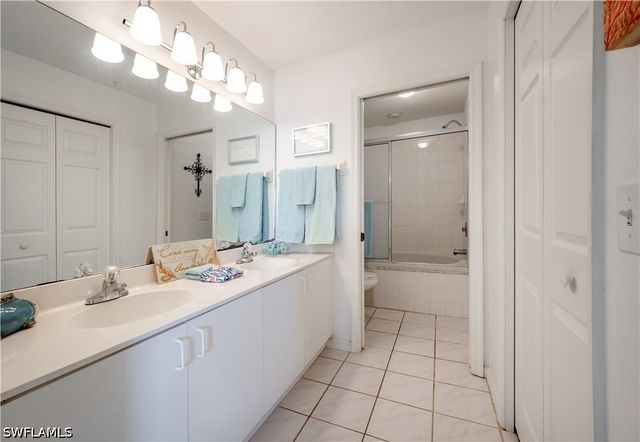 367 Dover PL 1002, Naples, FL 34104