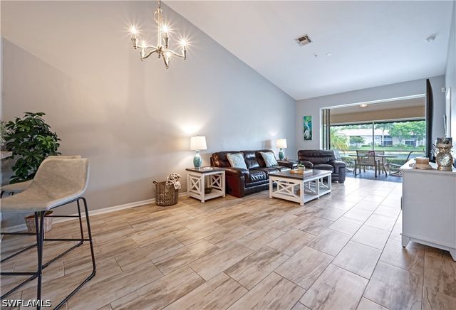 367 Dover PL 1002, Naples, FL 34104