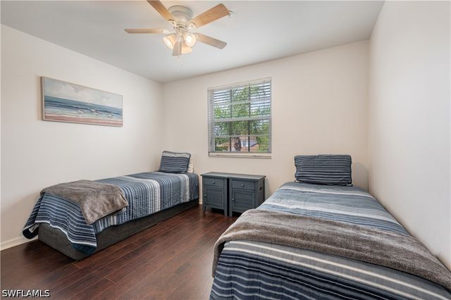 367 Dover PL 1002, Naples, FL 34104