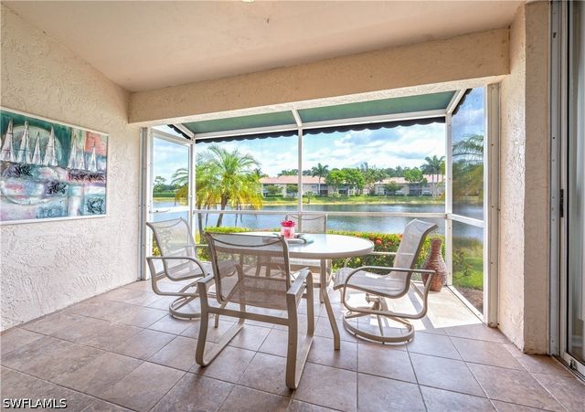 367 Dover PL 1002, Naples, FL 34104