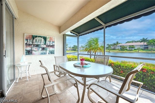 367 Dover PL 1002, Naples, FL 34104