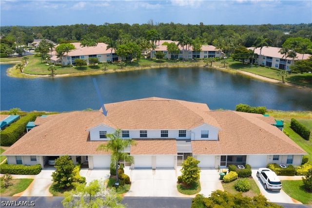 367 Dover PL 1002, Naples, FL 34104