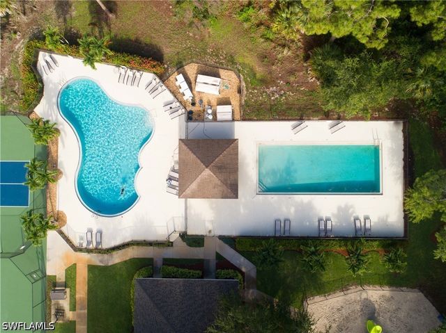 367 Dover PL 1002, Naples, FL 34104