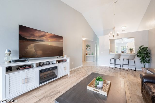 367 Dover PL 1002, Naples, FL 34104