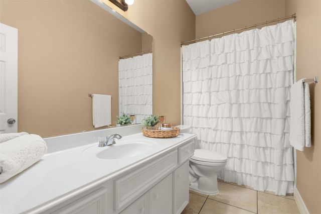 2410 Echo Harbor Drive, Pearland, TX 77584
