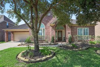 2410 Echo Harbor Drive, Pearland, TX 77584