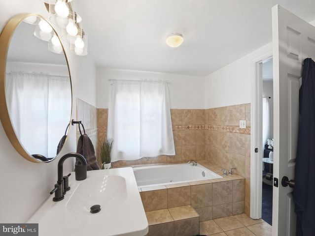 508 KENYON ST NW, Washington, DC 20010