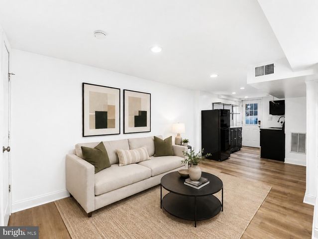 508 KENYON ST NW, Washington, DC 20010