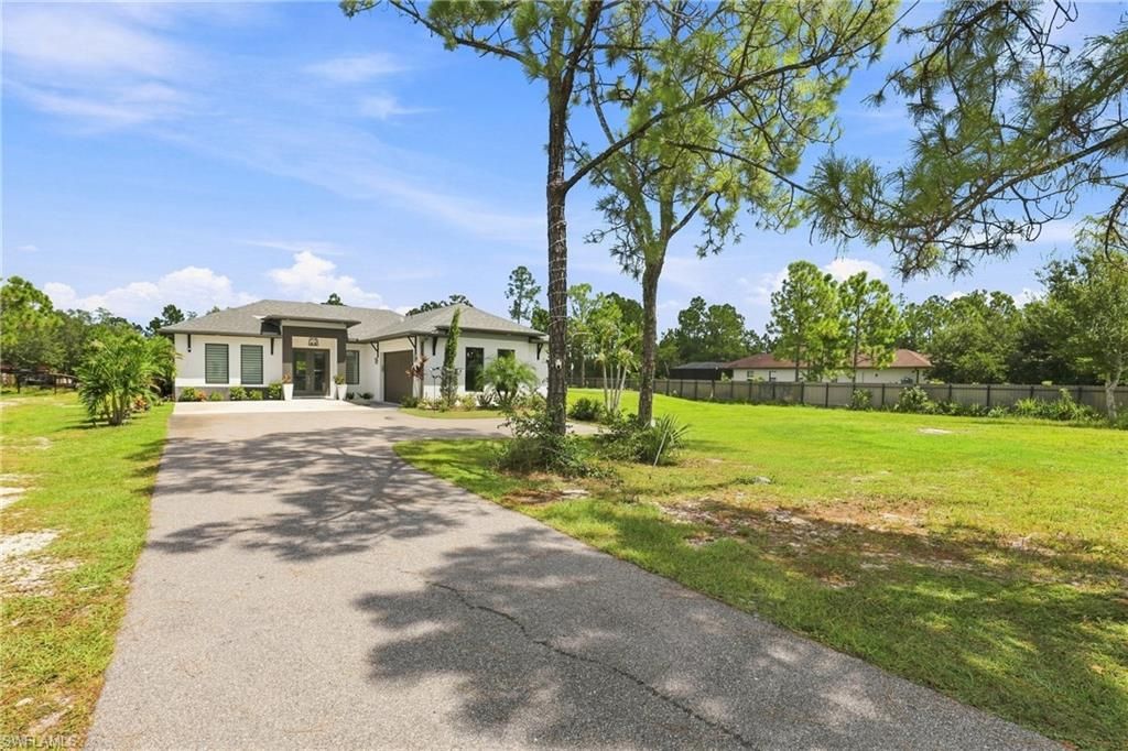 2885 41st AVE NE, NAPLES, FL 34120 — exterior