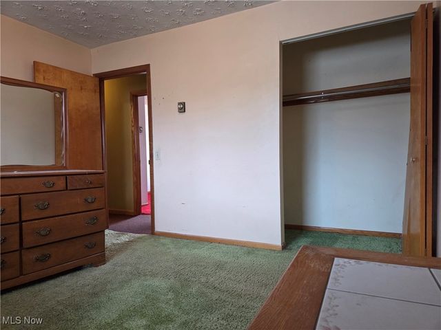 155 Sandy Drive SE, New Philadelphia, OH 44663