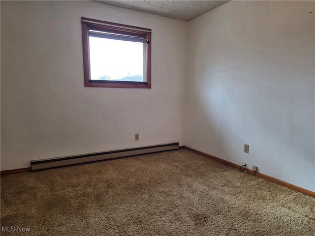 155 Sandy Drive SE, New Philadelphia, OH 44663