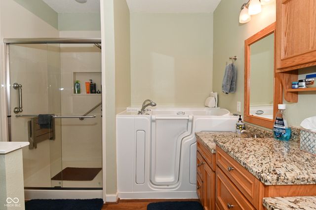 9675 Stonewall Lane, Avon, IN 46123