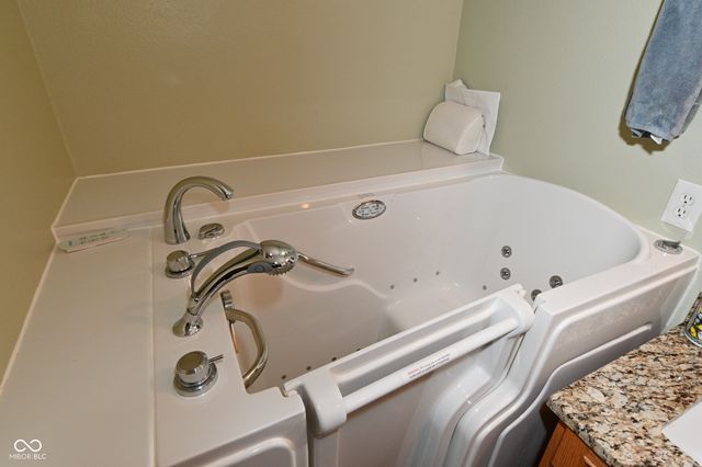 9675 Stonewall Lane, Avon, IN 46123