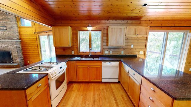 W7724 Deep Pond ROAD, Whitewater, WI 53190