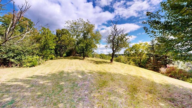 W7724 Deep Pond ROAD, Whitewater, WI 53190