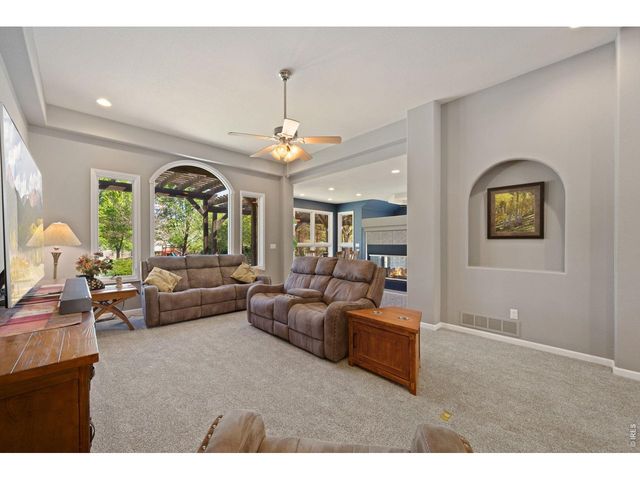 527 Valley View Rd, Loveland, CO 80537