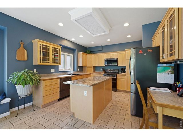 527 Valley View Rd, Loveland, CO 80537