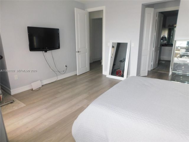 11317 SW 15th St 11317, Pembroke Pines, FL 33025