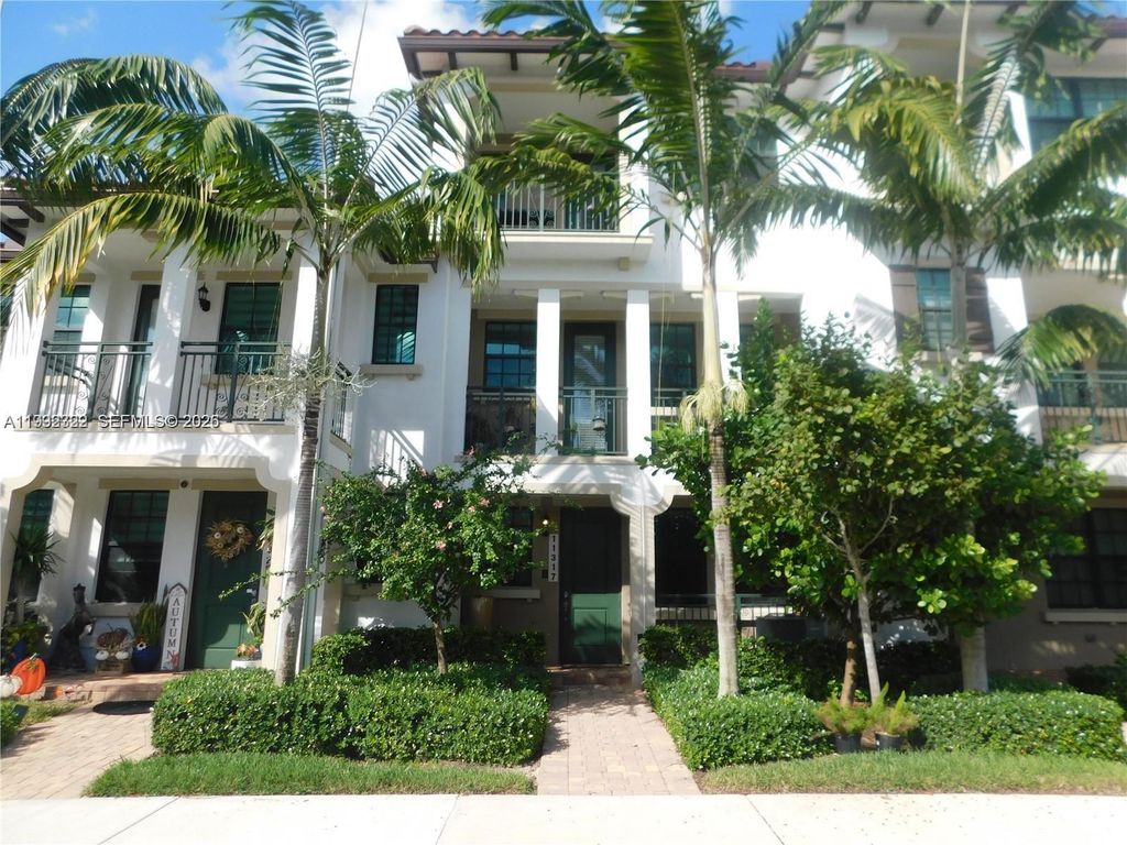 11317 SW 15th St 11317, Pembroke Pines, FL 33025