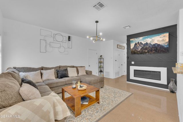 3176 SAMANTHA RAE Place, El Paso, TX 79938
