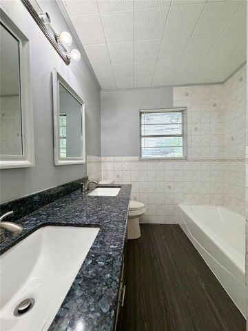 702 Loper Street, Houston, TX 77017