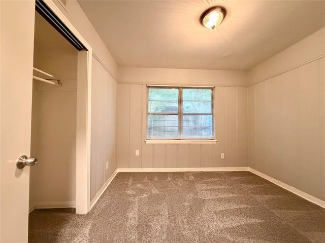 702 Loper Street, Houston, TX 77017