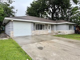 702 Loper Street, Houston, TX 77017