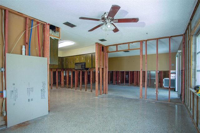 8302 LOPEZ DRIVE, Tampa, FL 33615