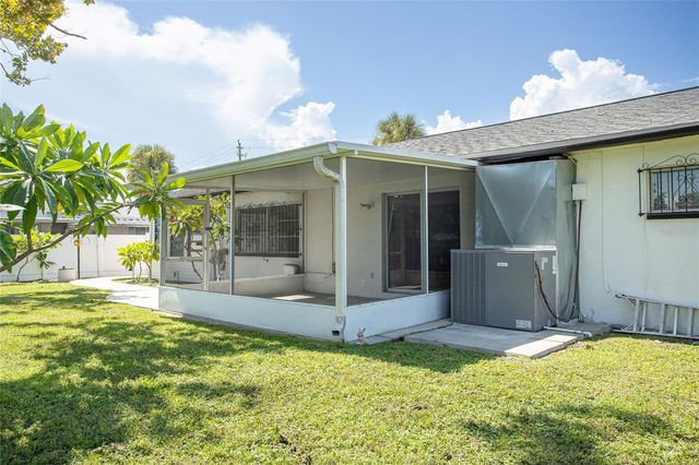 8302 LOPEZ DRIVE, Tampa, FL 33615