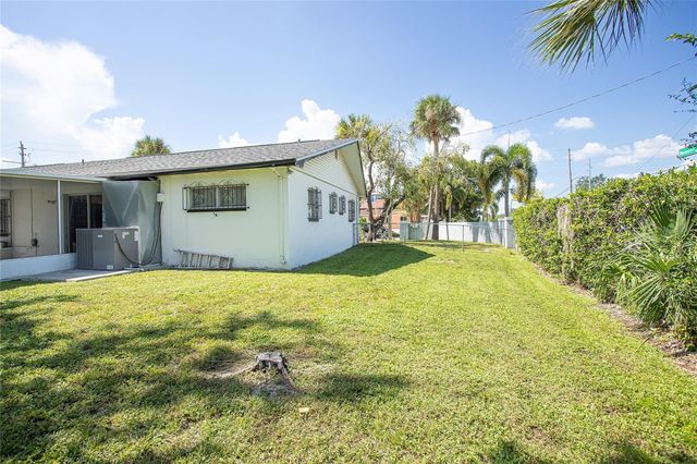 8302 LOPEZ DRIVE, Tampa, FL 33615