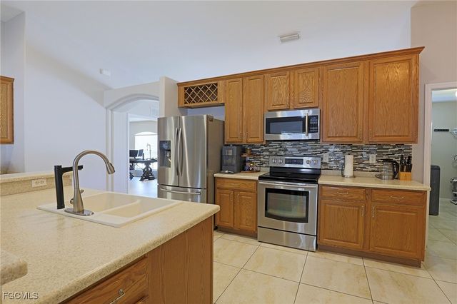 2452 Nature Pointe LOOP, Fort Myers, FL 33905