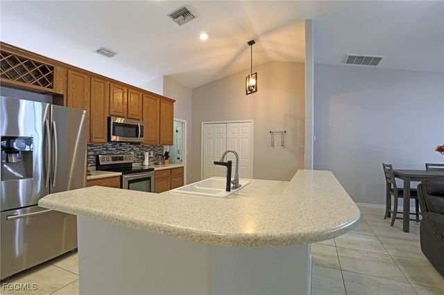 2452 Nature Pointe LOOP, Fort Myers, FL 33905