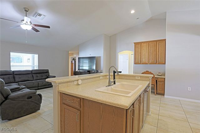 2452 Nature Pointe LOOP, Fort Myers, FL 33905
