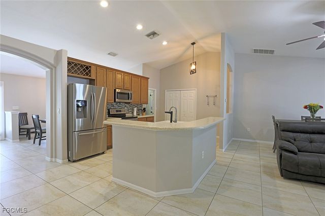 2452 Nature Pointe LOOP, Fort Myers, FL 33905