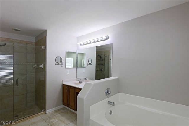 2452 Nature Pointe LOOP, Fort Myers, FL 33905