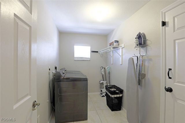 2452 Nature Pointe LOOP, Fort Myers, FL 33905