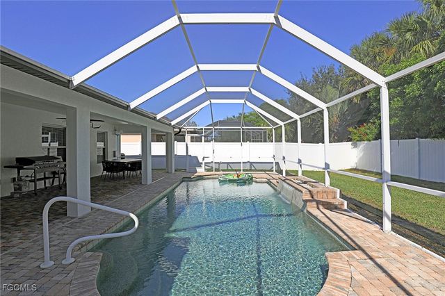 2452 Nature Pointe LOOP, Fort Myers, FL 33905