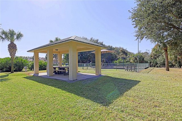 2452 Nature Pointe LOOP, Fort Myers, FL 33905