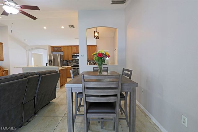 2452 Nature Pointe LOOP, Fort Myers, FL 33905