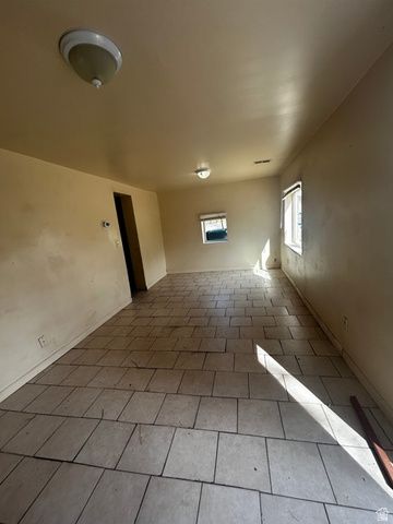870 W ELLIS ST, Ogden, UT 84401