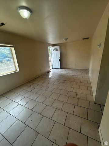 870 W ELLIS ST, Ogden, UT 84401