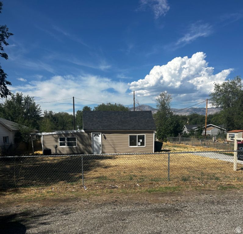 870 W ELLIS ST, Ogden, UT 84401 — photo 2