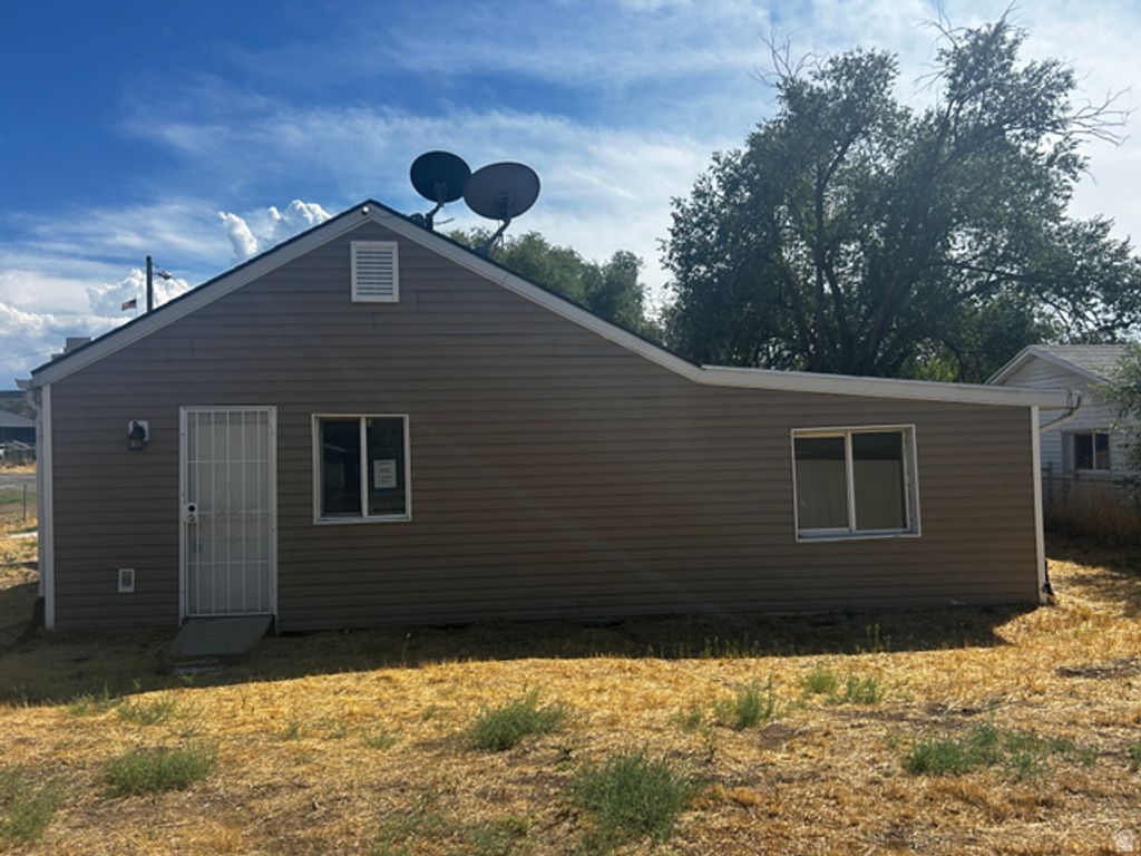 870 W ELLIS ST, Ogden, UT 84401 — photo 4