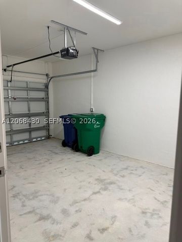1521 NW 94th Way 1, Coral Springs, FL 33071