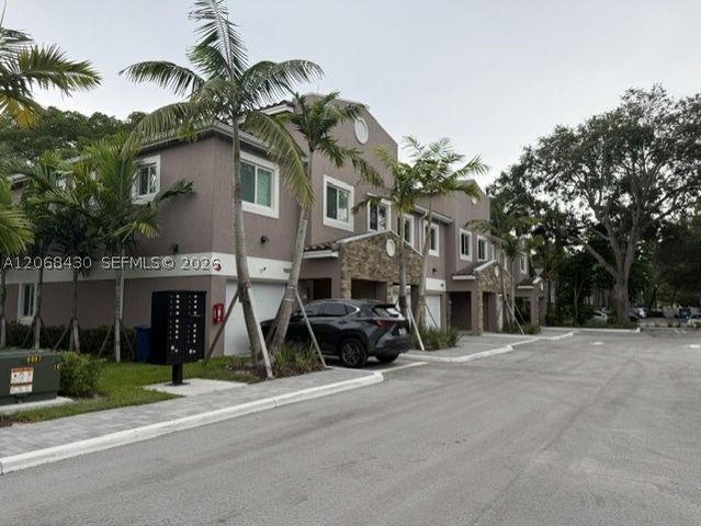 1521 NW 94th Way 1, Coral Springs, FL 33071